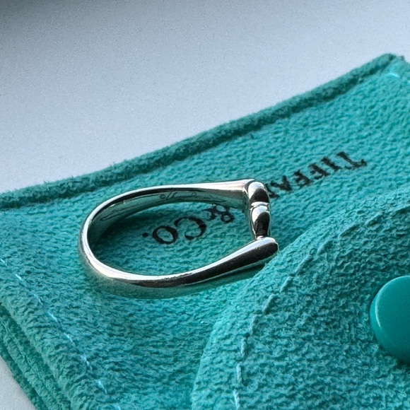 Tiffany & Co. Ring - Picture 5 of 10